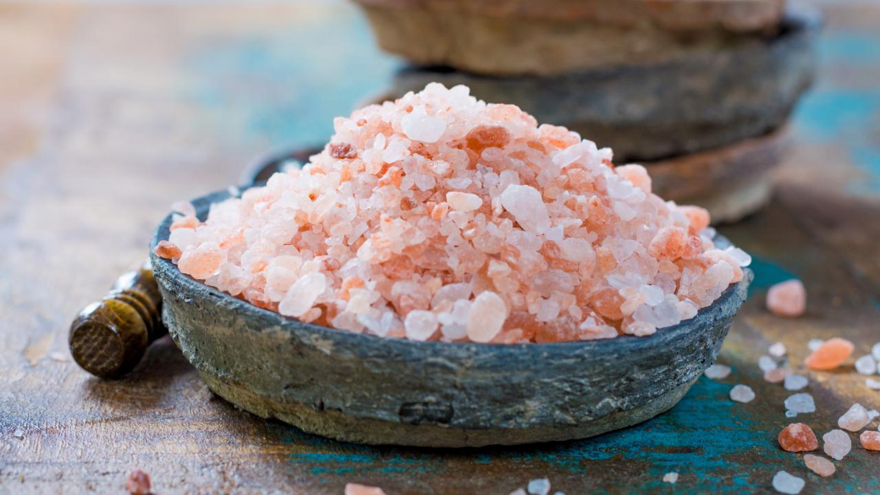 himalayan-salt-can-help-mineralize-and-detoxify-the-body-regulate-low